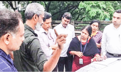 പെരിയാർ മലിനീകരണം; ഹൈകോടതി അന്വേഷണ സമിതി ഏലൂരിൽ പരിശോധന തുടങ്ങി