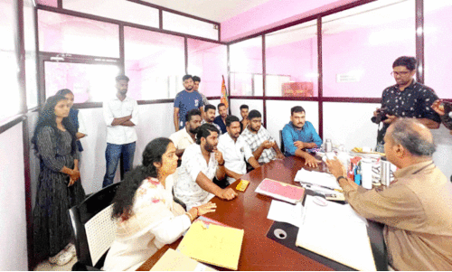 പരിശോധനക്ക് മുമ്പ്​ പണം; താലൂക്ക്​ ആശുപത്രി സൂപ്രണ്ടിനെ ഉപരോധിച്ചു