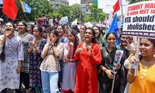 നീറ്റ് തട്ടിപ്പ്: മഹാരാഷ്ട്രയിൽ അധ്യാപകൻ റിമാൻഡിൽ