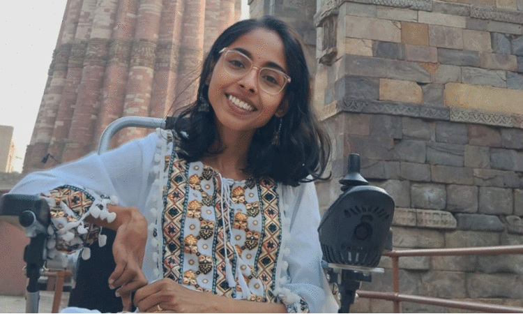 സെറിബ്രൽ പാൾസി ബാധിതയായ എ.കെ. ശാരിക സിവിൽ സർവിസിൽ 922ാം റാങ്ക് നേടിയത് ആഗ്രഹങ്ങൾക്ക് പരിധി നിശ്ചയിക്കാതെ