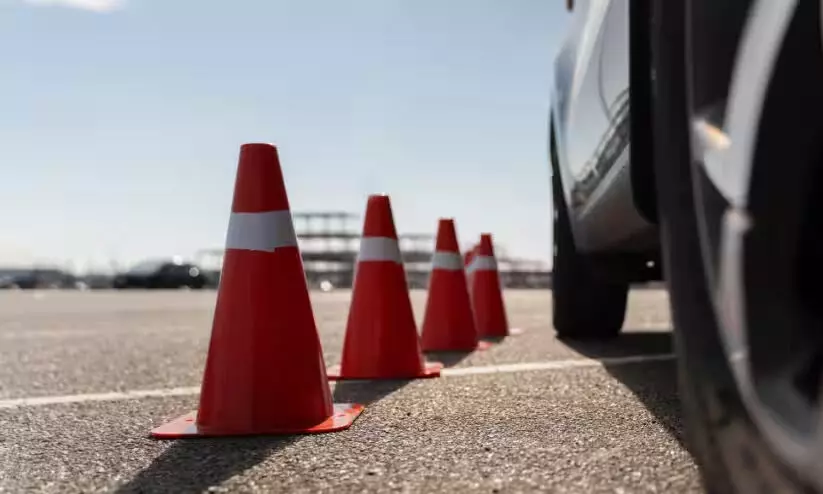 ഡ്രൈവിങ് ടെസ്റ്റ്: അയഞ്ഞ് മോട്ടോർ വാഹനവകുപ്പ്; ഇൻസ്ട്രക്ടർമാർ ഗ്രൗണ്ടിൽ വരേണ്ട