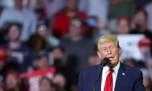 ട്രംപ് അധികാരത്തിലെത്തിയാൽ കാത്തിരിക്കുന്നത് സാമ്പത്തിക പ്രതിസന്ധി; മുന്നറിയിപ്പുമായി നൊബേൽ സമ്മാ​ന ജേതാക്കൾ