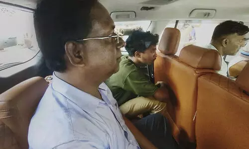 നീറ്റ് ചോദ്യപേപ്പർ ചോർച്ച: ഹസാരിബാഗ് സ്കൂൾ പ്രിൻസിപ്പലിനെ ചോദ്യം ചെയ്ത് സി.ബി.ഐ നീറ്റ് ചോദ്യപേപ്പർ ചോർച്ച: ഹസാരിബാഗ് സ്കൂൾ പ്രിൻസിപ്പലിനെ ചോദ്യം ചെയ്ത് സി.ബി.ഐ