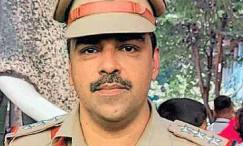 എം.​പി ആ​സാ​ദ്