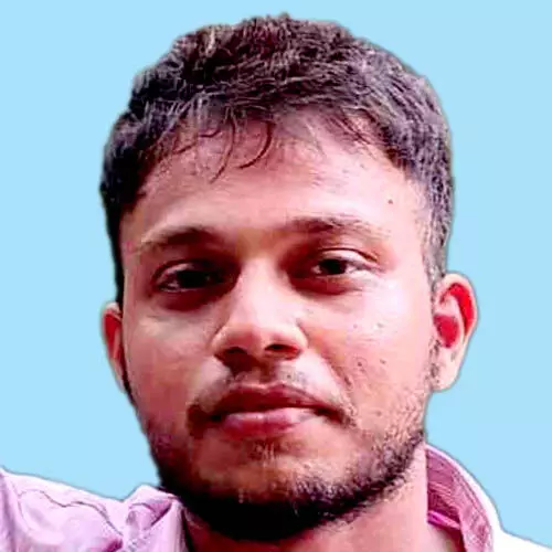 ന​ഴ്സി​ങ് വി​ദ്യാ​ർ​ഥി മ​രി​ച്ചു