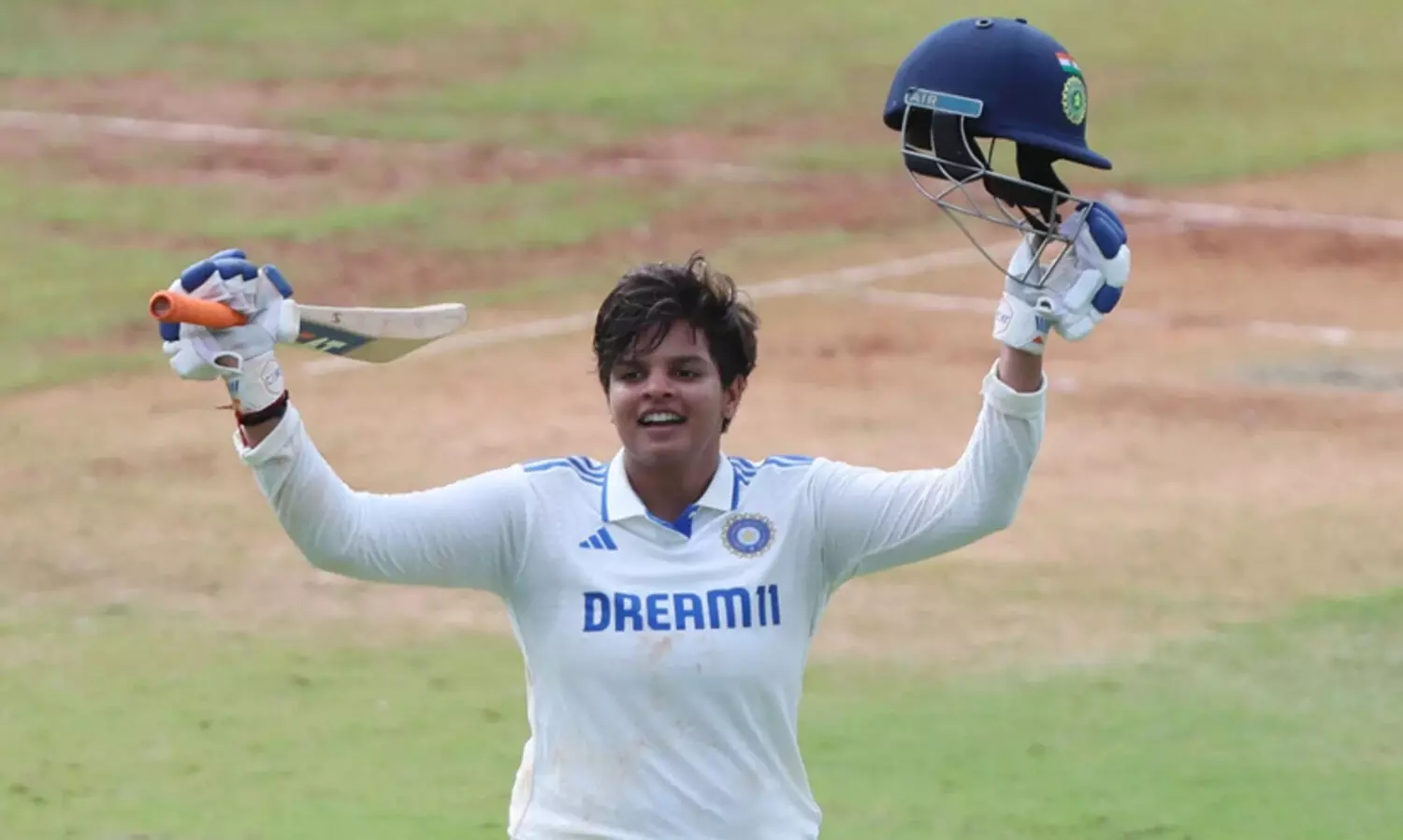 വനിത ടെസ്റ്റ് ക്രിക്കറ്റിൽ ആദ്യം! അതിവേഗ ഇരട്ട ശതകവുമായി ഷഫാലി വർമ; ഇന്ത്യ ഒറ്റദിനം അടിച്ചെടുത്തത് 525 റൺസ്