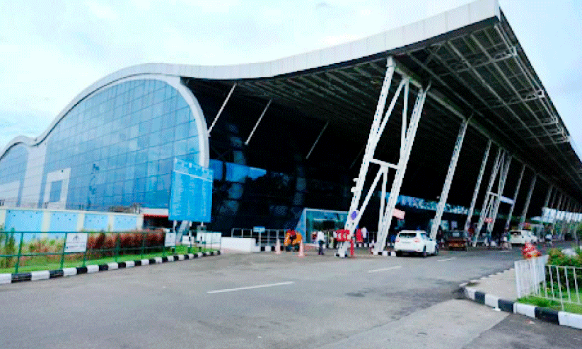 തിരുവനന്തപുരം വിമാനത്താവളം യൂസർഫീ വർധന പ്രവാസികൾക്ക് തിരിച്ചടി തിരുവനന്തപുരം വിമാനത്താവളം യൂസർഫീ വർധന പ്രവാസികൾക്ക് തിരിച്ചടി