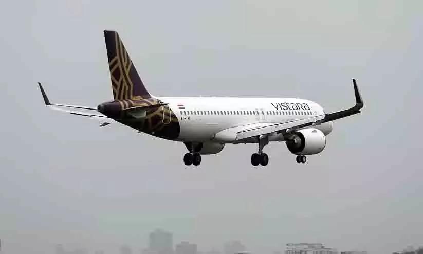 തിരുവനന്തപുരത്ത് നിന്നും മുംബൈയിലേക്ക് പുറപ്പെട്ട വിമാനത്തിൽ ബോംബ് ഭീഷണി