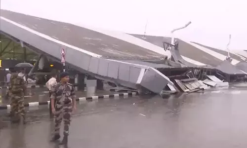 ഡൽഹി വിമാനത്താവളത്തിന്റെ മേൽക്കുര തകർന്നത് പണിപൂർത്തിയാകാതെ ഉദ്ഘാടനം ചെയ്തതിനാൽ; വിമർശനവുമായി പ്രതിപക്ഷം