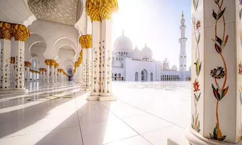 ചൂ​ട്​ ക​ന​ക്കു​ന്നു; ജു​മു​അ 10 മി​നി​റ്റി​ൽ തീ​ർ​ക്കാ​ൻ നി​ർ​ദേ​ശം