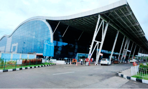 തി​രു​വ​ന​ന്ത​പു​രം വി​മാ​ന​ത്താ​വ​ളം യൂ​സ​ർ​ഫീ വ​ർ​ധ​ന പ്ര​വാ​സി​ക​ൾ​ക്ക്​ തി​രി​ച്ച​ടി