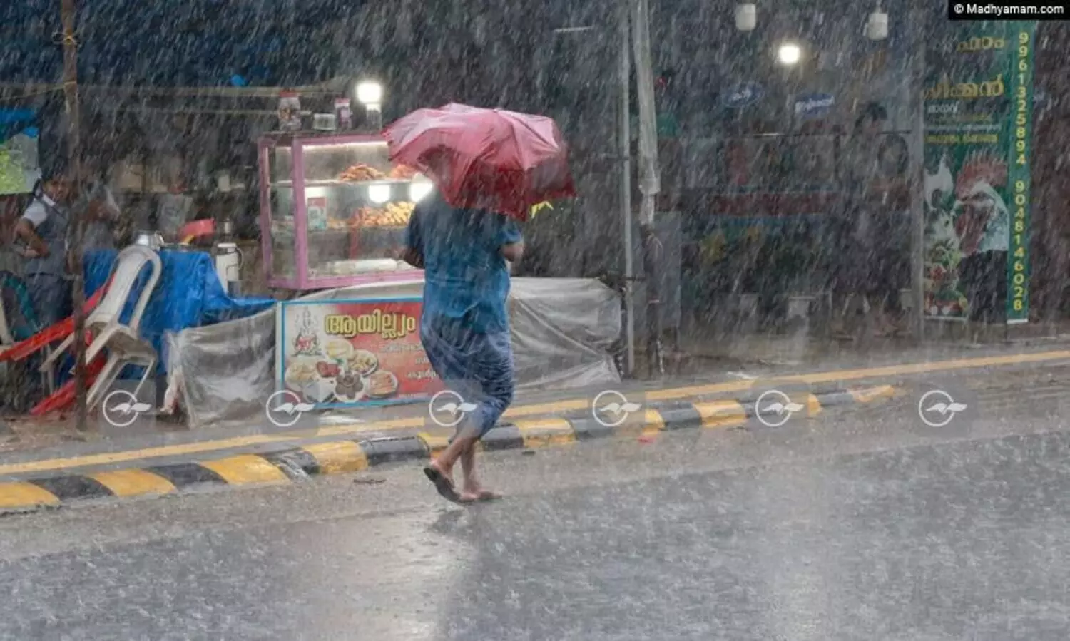 ഇ​ന്ന് ഒ​റ്റ​പ്പെ​ട്ട ശ​ക്ത​മാ​യ മ​ഴ​ക്ക് സാ​ധ്യ​ത; വ​ട​ക്ക​ൻ കേ​ര​ള​ത്തി​ൽ ക​ന​ക്കും