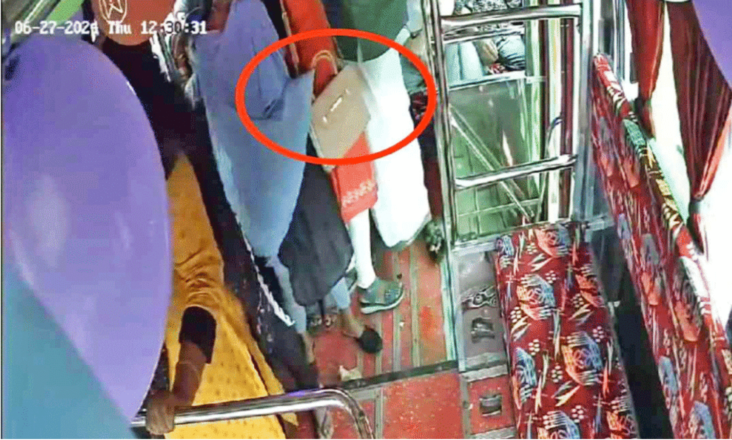 Theft in bus