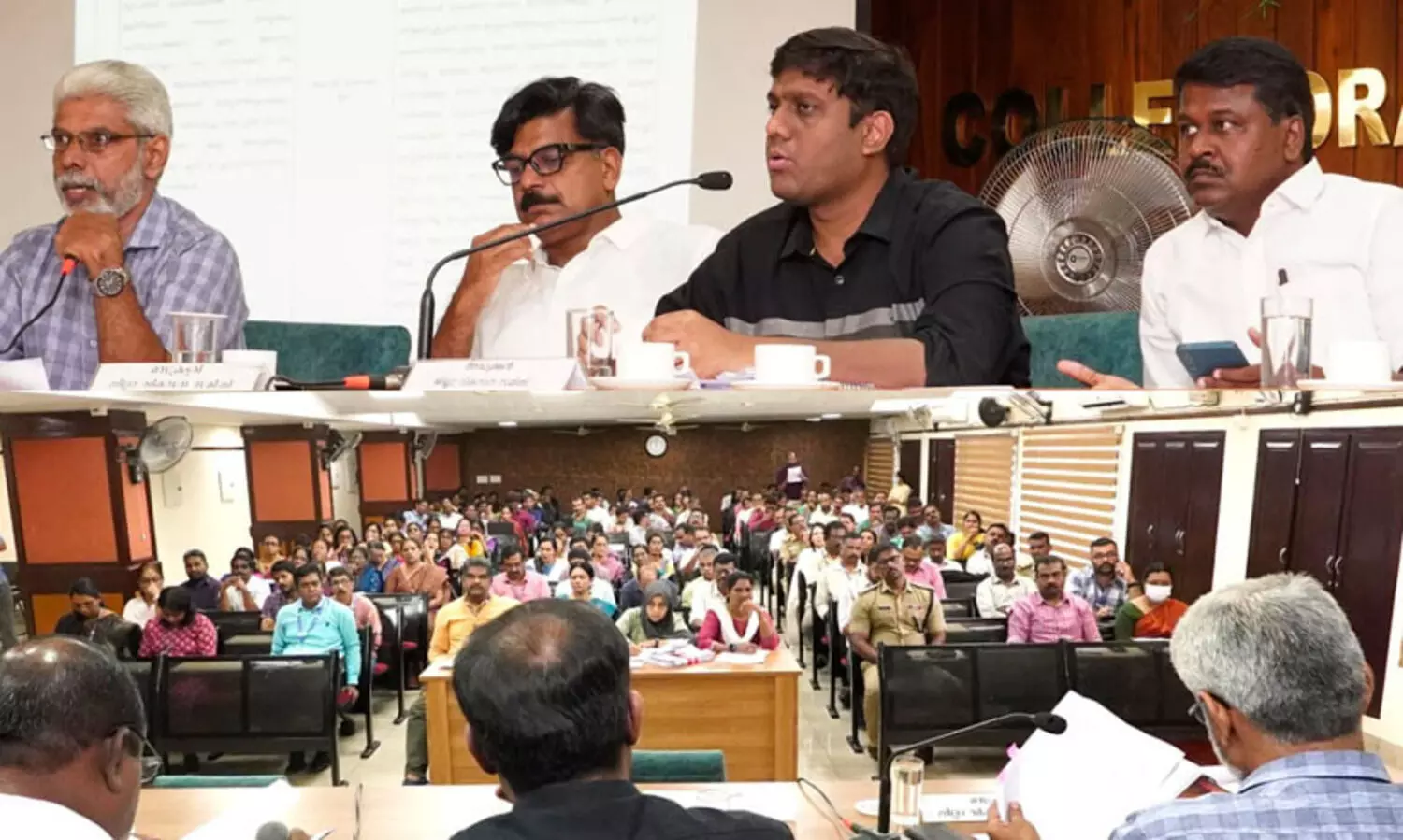 എറണാകുളം ജില്ലയിൽ അപകടകരമായ മരങ്ങൾ മുറിക്കാ൯ അടിയന്തര നടപടി