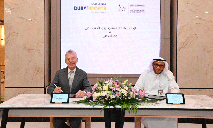 GDRFA Dubai Medhavi Lt Gen Muhammad Ah Mad Al Marri and Dubai Airports CEO Paul Griffiths in agreement Signing GDRFA Dubai Medhavi Lt Gen Muhammad Ah Mad Al Marri and Dubai Airports CEO Paul Griffiths in agreement Signing