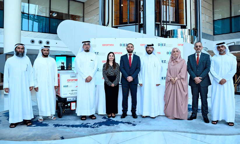 Multi-cabin robot for delivery services Multi-cabin robot for delivery services