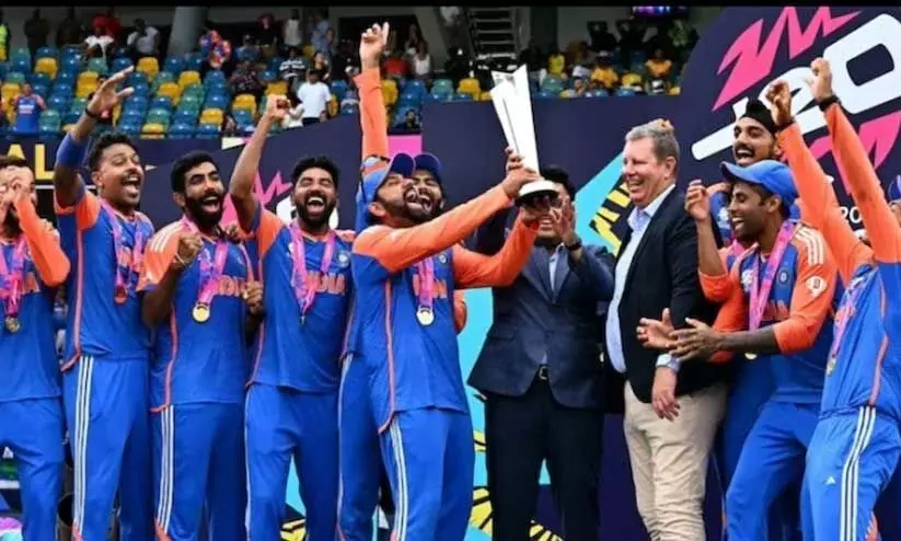 ക്രിക്കറ്റ് ആസ്ട്രേലിയയുടെ ലോകകപ്പ് ഇലവനിൽ മൂന്ന് ഇന്ത്യക്കാർ ക്രിക്കറ്റ് ആസ്ട്രേലിയയുടെ ലോകകപ്പ് ഇലവനിൽ മൂന്ന് ഇന്ത്യക്കാർ