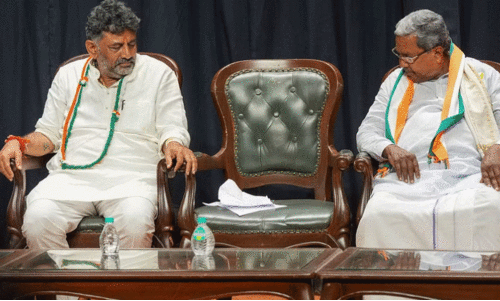 dk shivakumar, siddaramaiah