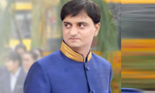 നീറ്റ് ക്രമക്കേട്: ഗുജറാത്തിൽ സ്കൂൾ ഉടമ അറസ്റ്റിൽ നീറ്റ് ക്രമക്കേട്: ഗുജറാത്തിൽ സ്കൂൾ ഉടമ അറസ്റ്റിൽ