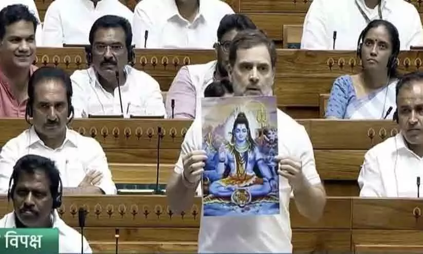 ഹിന്ദു വെറുപ്പ് പറയില്ല, അക്രമത്തിൽ ഏർപ്പെടില്ല, നിങ്ങൾ ഹിന്ദുവല്ല’ -ബി.ജെ.പിക്കെതിരെ സഭയിൽ ആഞ്ഞടിച്ച് രാഹുൽ ഗാന്ധി ഹിന്ദു വെറുപ്പ് പറയില്ല, അക്രമത്തിൽ ഏർപ്പെടില്ല, നിങ്ങൾ ഹിന്ദുവല്ല’ -ബി.ജെ.പിക്കെതിരെ സഭയിൽ ആഞ്ഞടിച്ച് രാഹുൽ ഗാന്ധി