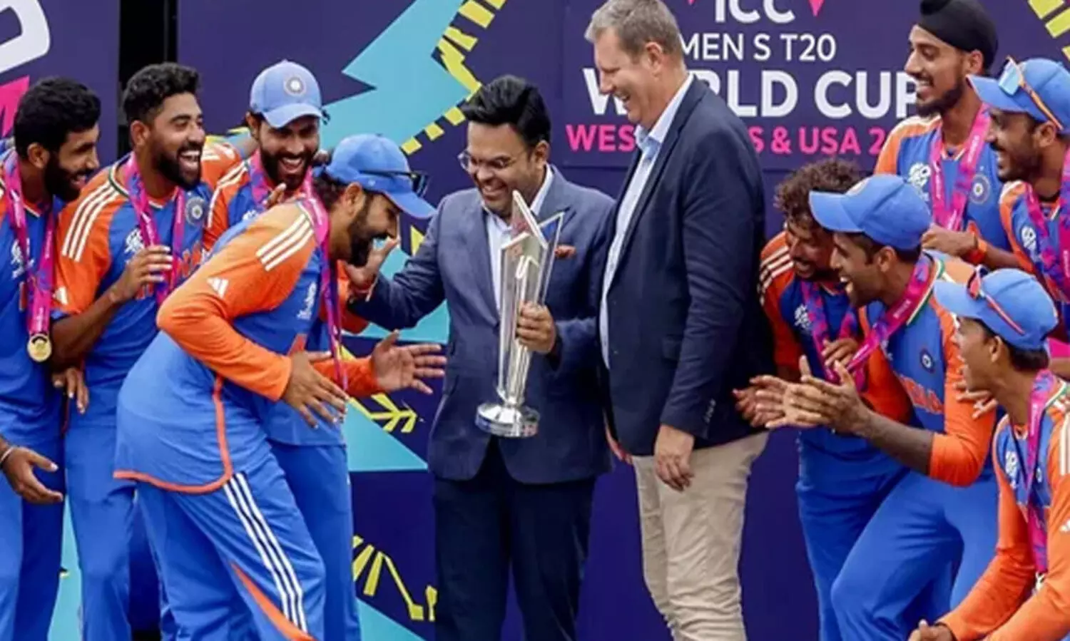 ലോക ജേതാക്കൾ നാളെ വൈകുന്നേരം ഡൽഹിൽ; യാത്ര ബി.സി.സി.ഐയുടെ പ്രത്യേക വിമാനത്തിൽ