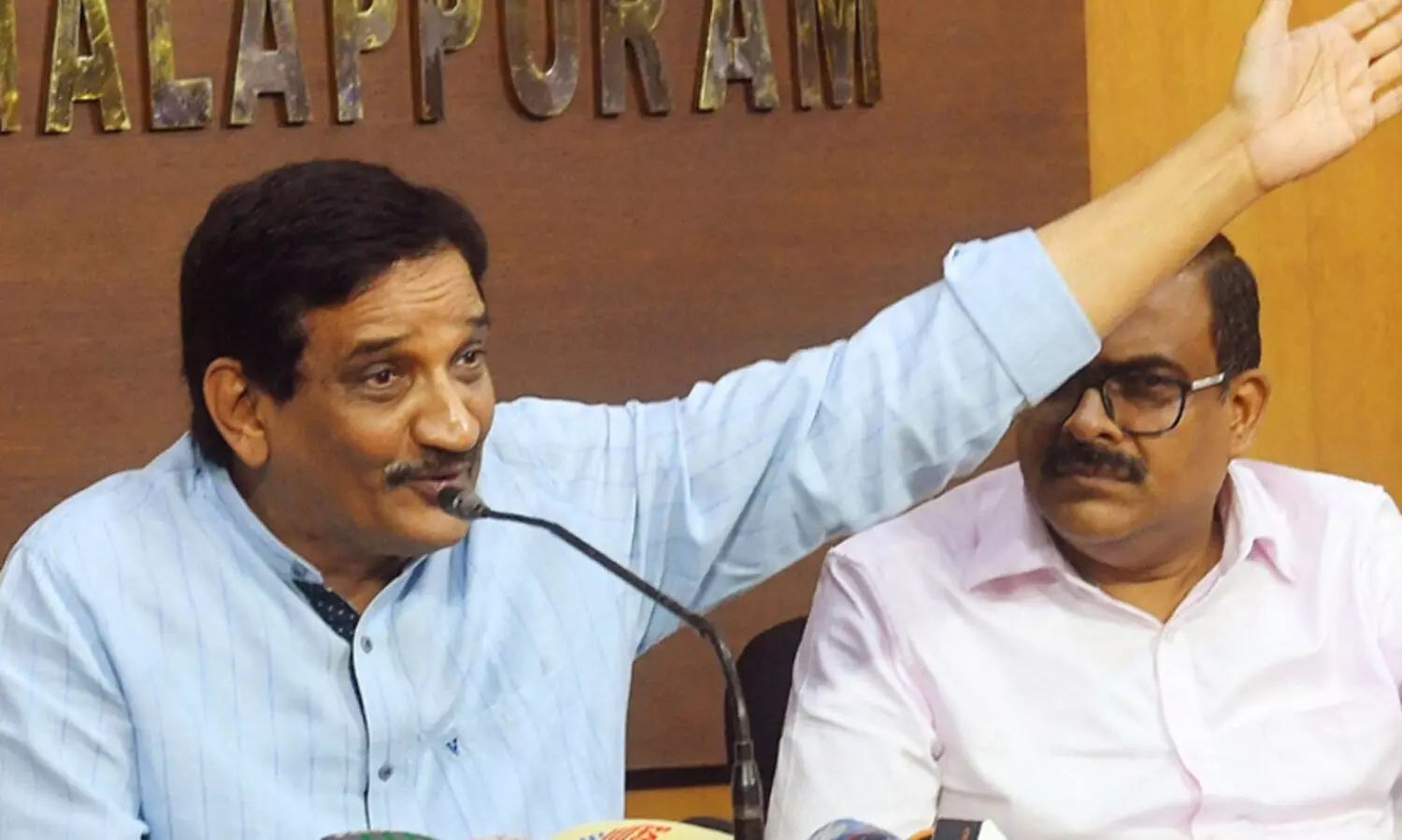 നീറ്റ് പരീക്ഷയിൽ നേരത്തെ തന്നെ അഴിമതിയും ആൾമാറാട്ടവും പേപ്പർ ചോർച്ചയും നടക്കുന്നു; ഇത് വേണ്ടെന്ന് കേരളം നിലപാടെടുക്കണം -​ഡോ. ഫസൽ ഗഫൂർ