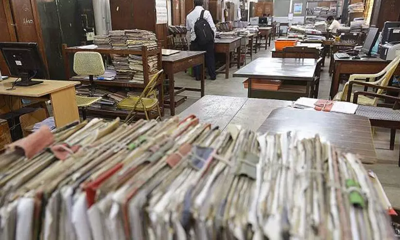 സ​ർ​ക്കാ​ർ ജീ​വ​ന​ക്കാ​രു​ടെ സ​മു​ദാ​യി​ക പ്രാ​തി​നി​ധ്യ ക​ണ​ക്ക്​ പു​റ​ത്ത്; 36.08 ശ​ത​മാ​നം പേ​ർ മു​ന്നാ​ക്ക വി​ഭാ​ഗ​ത്തി​ൽ​നി​ന്ന്​