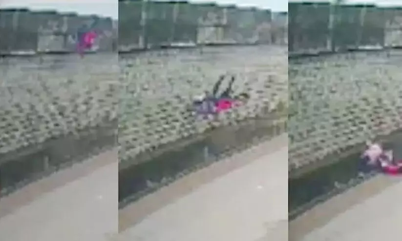 സ്കൂട്ടർ സർവീസ് റോഡിലേക്ക് പതിച്ച് യുവതി മരിച്ച സംഭവം: സഹോദരിക്കെതിരെ കേസെടുത്തു