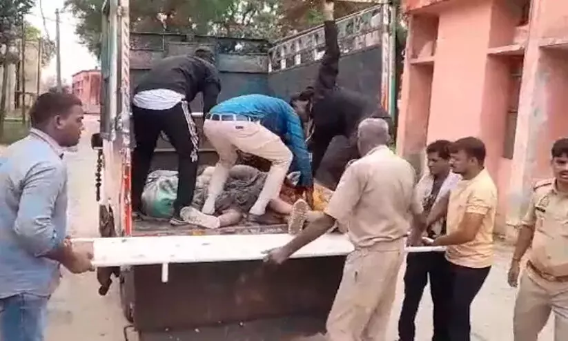 യു.പിയിൽ മതചടങ്ങിനിടെ തിക്കും തിരക്കും: 27 പേർ മരിച്ചു