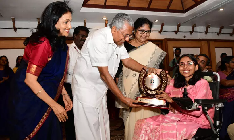 സംസ്ഥാനത്ത് സിവിൽ സർവീസ് പരീക്ഷ വിജയികളുടെ എണ്ണം വർധിക്കുന്നത് അഭിമാനകരമെന്ന് മുഖ്യമന്ത്രി സംസ്ഥാനത്ത് സിവിൽ സർവീസ് പരീക്ഷ വിജയികളുടെ എണ്ണം വർധിക്കുന്നത് അഭിമാനകരമെന്ന് മുഖ്യമന്ത്രി