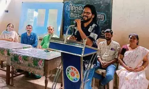 പറഞ്ഞു പറഞ്ഞ് കഥയുണ്ടാക്കി കുട്ടികളുടെ സാഹിത്യ ശിൽപ്പശാല പറഞ്ഞു പറഞ്ഞ് കഥയുണ്ടാക്കി കുട്ടികളുടെ സാഹിത്യ ശിൽപ്പശാല