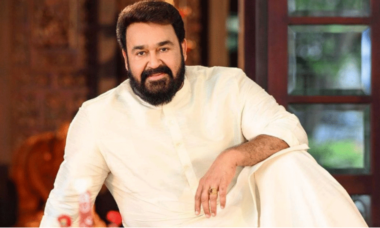 Sreekumaran Thambi Foundation award to Mohanlal