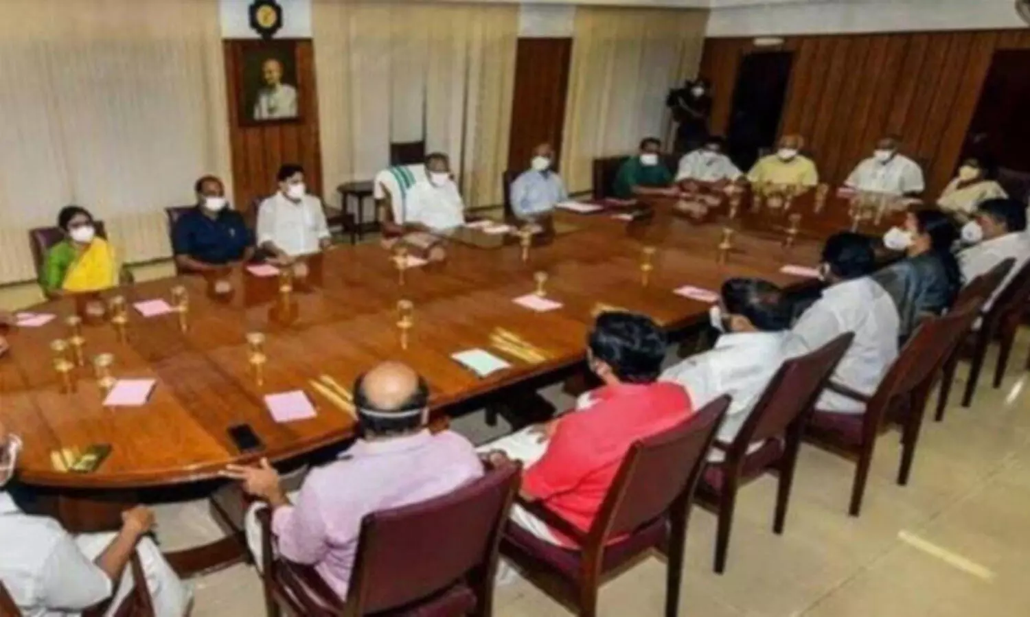 ഇംഗ്ലീഷ് അധ്യാപക നിയമനം: ദിവസവേതനാടിസ്ഥാനത്തിൽ നടത്താൻ മന്ത്രിസഭായോഗം