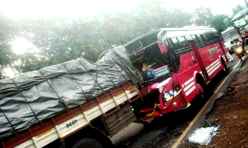 bus and lorry collision