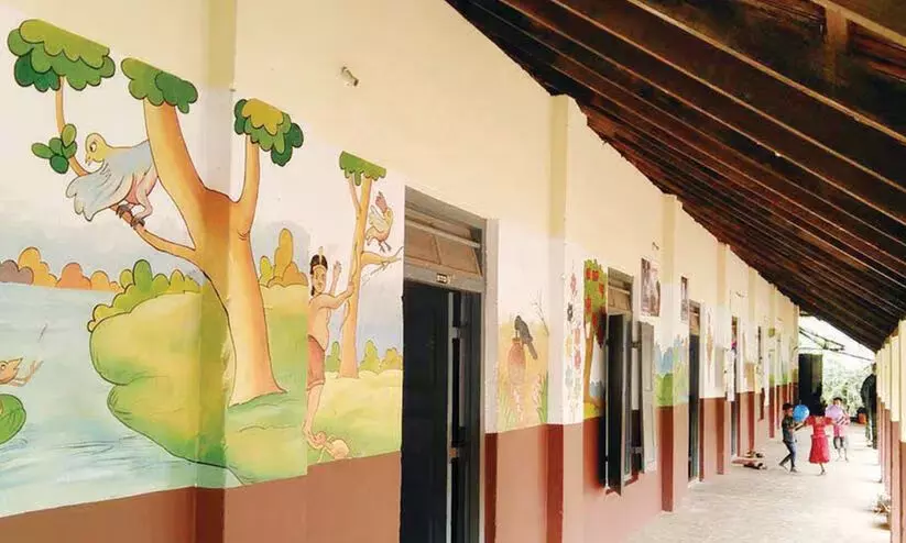 അപകടകരമല്ലാത്ത സ്കൂൾ കെട്ടിടങ്ങൾക്ക് താൽക്കാലിക ഫിറ്റ്നസ്; ഫയലുകൾ തീർപ്പാക്കാൻ മൂന്നുമേഖല അദാലത്തുകൾ