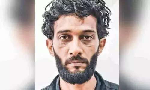 നി​ധി​ൻ കു​ര്യ​ൻ