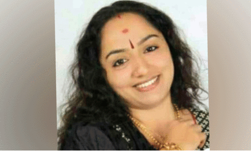 നാടകമേ ഉലകം... നാടകമേ ഉലകം...