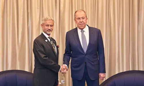 റഷ്യൻ സൈനികരോടൊപ്പമുള്ള ഇന്ത്യക്കാരെ മടക്കി അയക്കണമെന്ന് വിദേശകാര്യമന്ത്രി