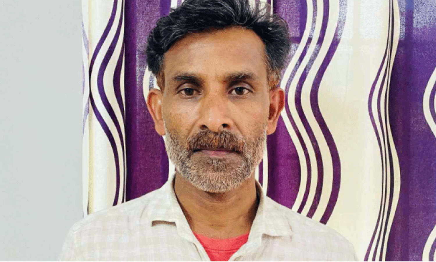 മു​നീ​ർ