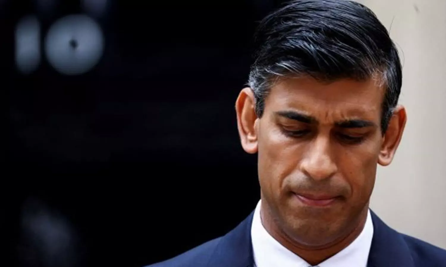 തെരഞ്ഞെടുപ്പിൽ വോട്ട് ചെയ്ത് ബ്രിട്ടൻ; ഋഷി സുനകിന്റെ ഭാവി തുലാസ്സിൽ