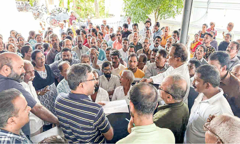 തീരദേശ ഹൈവേ നിർമാണം; ചെല്ലാനത്ത് വീണ്ടും തെളിവെടുപ്പ് മുടങ്ങി