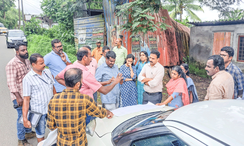 ഇടുക്കിയിൽ ഇറിഗേഷന് മ്യൂസിയം സ്ഥലപരിശോധന നടന്നു ഇടുക്കിയിൽ ഇറിഗേഷന് മ്യൂസിയം സ്ഥലപരിശോധന നടന്നു