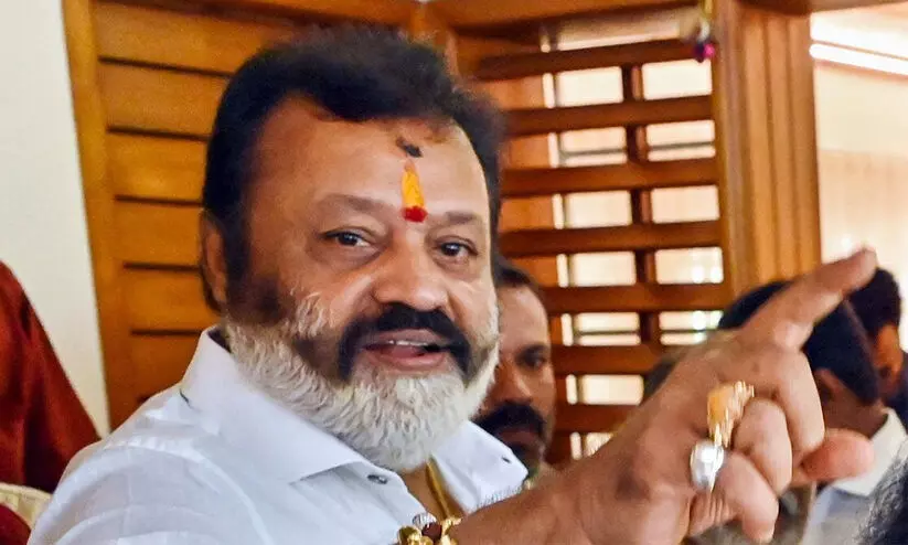 ‘എം.പിയെക്കൊണ്ട് ഉദ്ഘാടനം ചെയ്യിക്കാമെന്ന് കരുതേണ്ട, നടനായി വന്ന് പണം വാങ്ങിയേ പോകൂ’; നിലപാട് വ്യക്തമാക്കി സുരേഷ് ഗോപി ‘എം.പിയെക്കൊണ്ട് ഉദ്ഘാടനം ചെയ്യിക്കാമെന്ന് കരുതേണ്ട, നടനായി വന്ന് പണം വാങ്ങിയേ പോകൂ’; നിലപാട് വ്യക്തമാക്കി സുരേഷ് ഗോപി