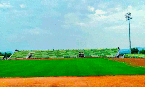 വാ​ഗ്ദാ​ന​ങ്ങ​ൾ ന​ട​പ്പാ​യി​ല്ല; നി​ർ​മാ​ണം ആ​രം​ഭി​ക്കാ​തെ പ​യ്യ​നാ​ട്ടെ പു​തി​യ സ്റ്റേ​ഡി​യം..മി​സ്സാ​കു​മോ, മെ​സ്സി​യെ