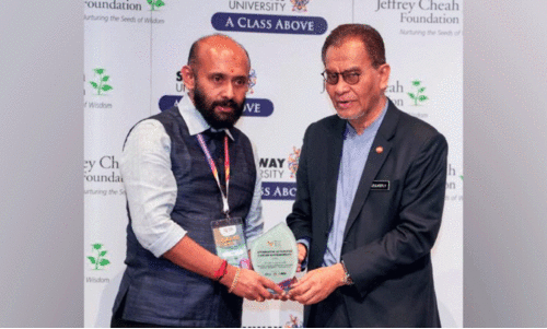 കോയമ്പത്തൂർ ആര്യവൈദ്യശാലക്ക് മലേഷ്യൻ സർക്കാറിന്റെ അംഗീകാരം