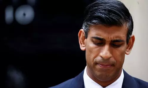 തെരഞ്ഞെടുപ്പിൽ വോട്ട് ചെയ്ത് ബ്രിട്ടൻ; ഋഷി സുനകിന്റെ ഭാവി തുലാസ്സിൽ തെരഞ്ഞെടുപ്പിൽ വോട്ട് ചെയ്ത് ബ്രിട്ടൻ; ഋഷി സുനകിന്റെ ഭാവി തുലാസ്സിൽ