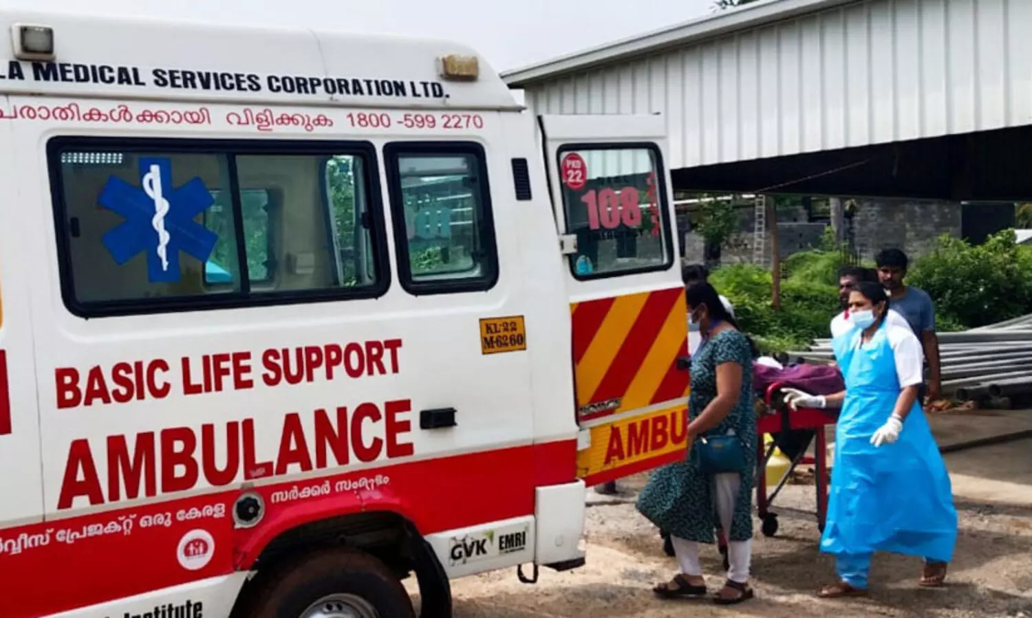 ആരോഗ്യ പ്രവര്‍ത്തകര്‍ ഒറ്റക്കെട്ടായി; അതിഥി തൊഴിലാളിയായ അമ്മക്കും കുഞ്ഞിനും ജീവന്റെ കരുതല്‍