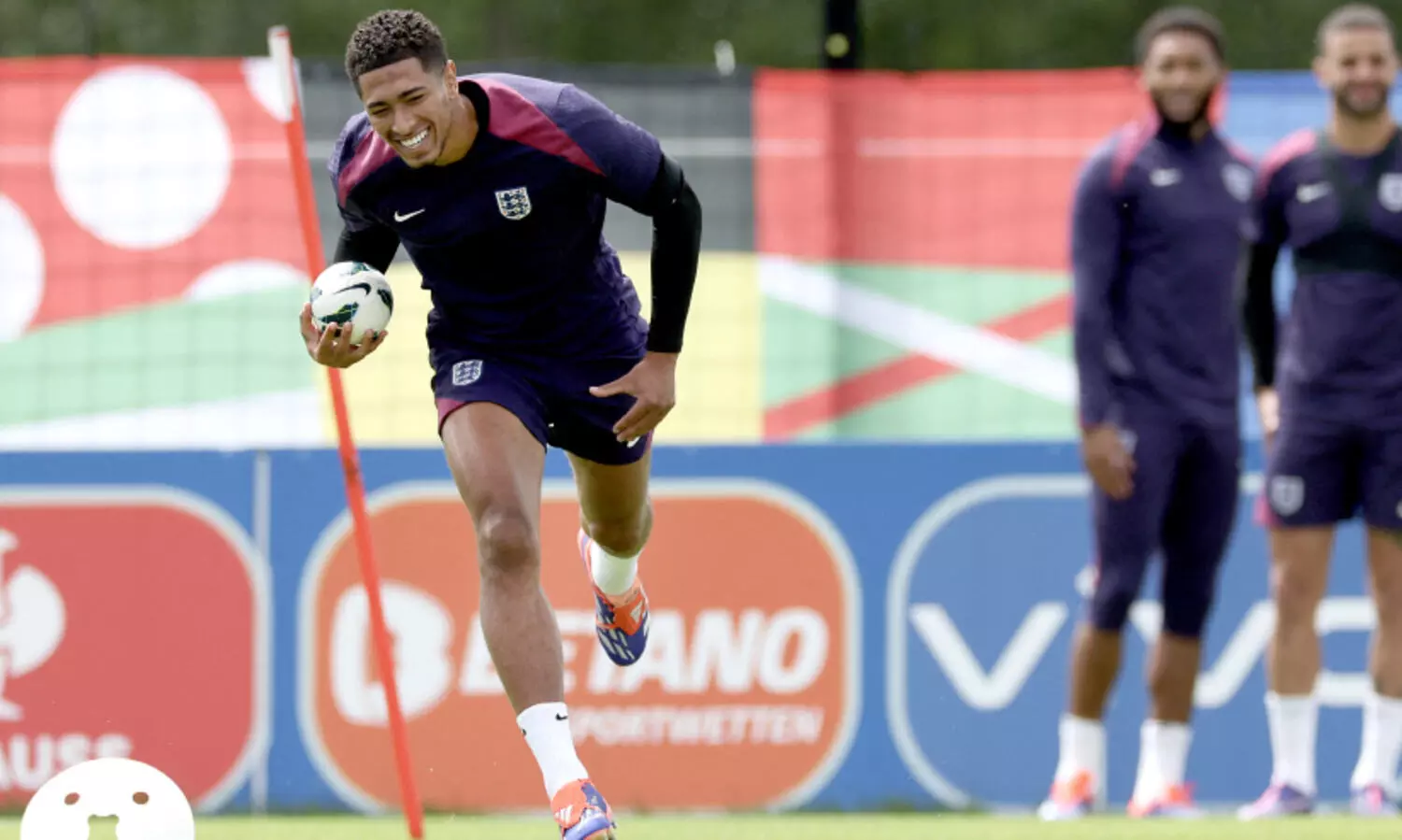 യൂറോയിൽ ഇന്നും തീപാറും പോരാട്ടങ്ങൾ