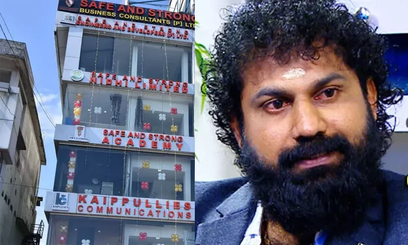 അമിത പലിശ വാഗ്ദാനം ചെയ്ത് തട്ടിപ്പ്: സേഫ് ആൻഡ് സ്ട്രോങ്ങിന്റെ സ്വത്തുക്കള് കണ്ടുകെട്ടാൻ ഉത്തരവ്് അമിത പലിശ വാഗ്ദാനം ചെയ്ത് തട്ടിപ്പ്: സേഫ് ആൻഡ് സ്ട്രോങ്ങിന്റെ സ്വത്തുക്കള് കണ്ടുകെട്ടാൻ ഉത്തരവ്്