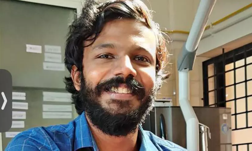 അബോധാവസ്ഥയിൽ കണ്ടെത്തിയ ഡോക്ടർ മരിച്ചു അബോധാവസ്ഥയിൽ കണ്ടെത്തിയ ഡോക്ടർ മരിച്ചു